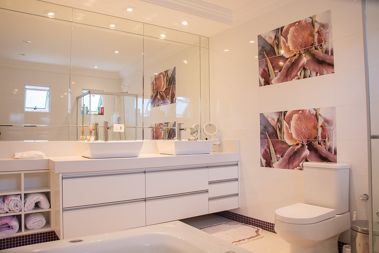 How To Clean Bathroom Mirrors and Vanity Area