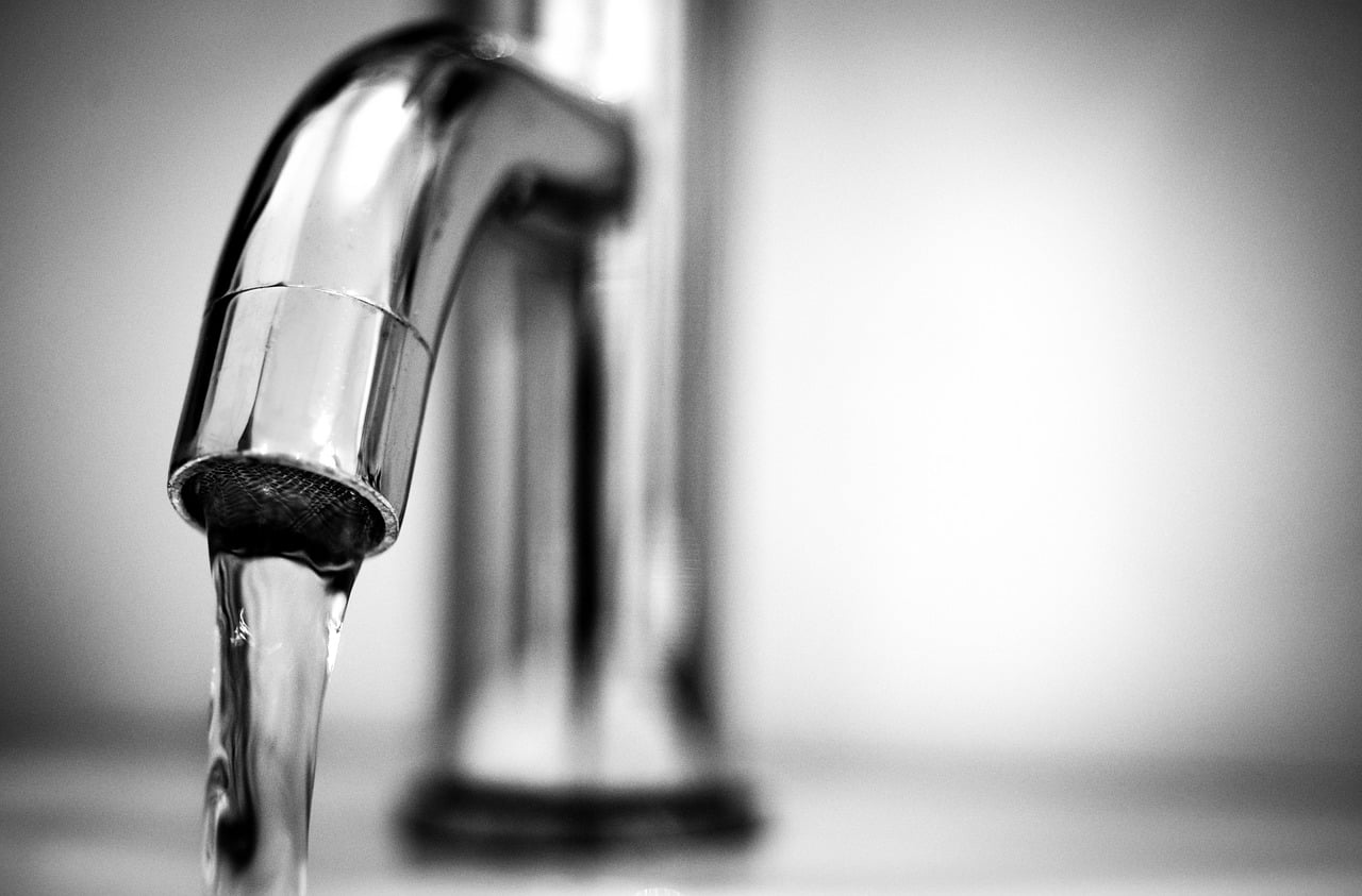How To Clean Bathroom Faucets and Taps in 4 Steps