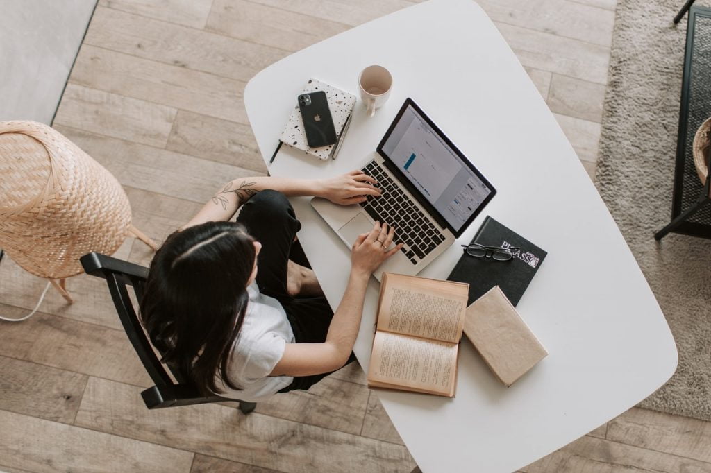 Do blogging or computer coding work with MEIDE for extra income!