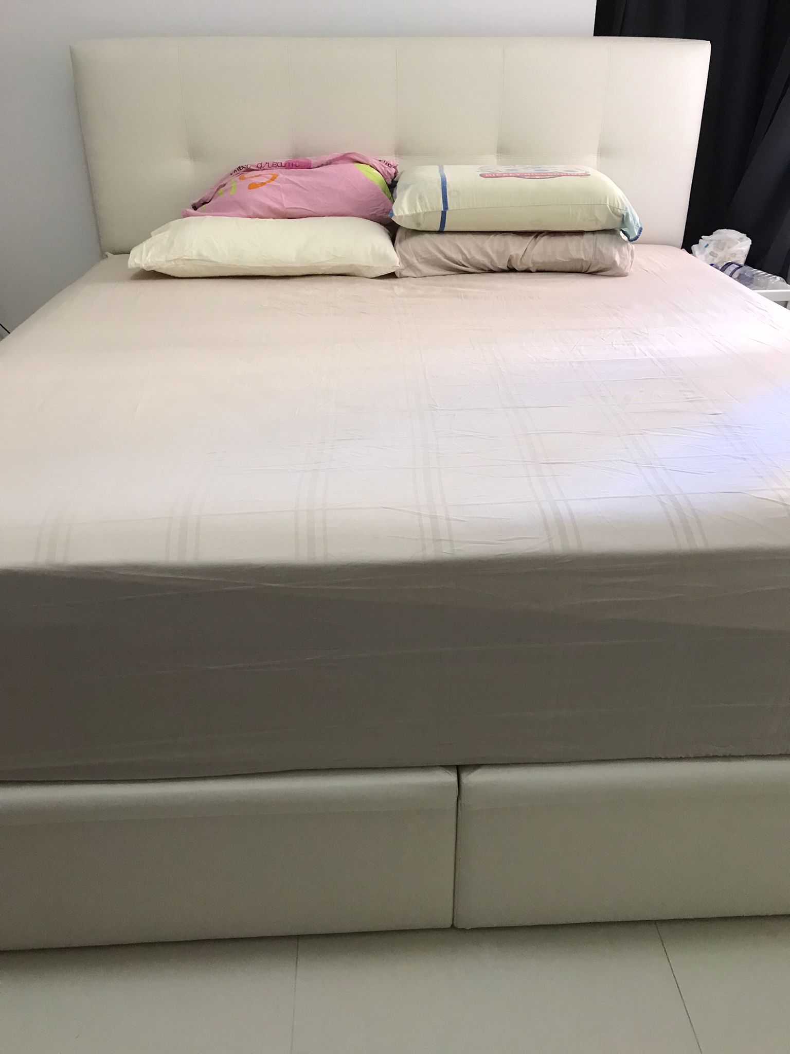 Bedroom Bedsheet Changing (after MEIDE tidying)