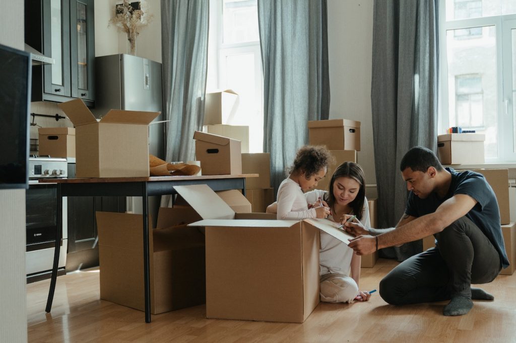 Clear out all belongings and furnitures beforehand for a smoother post tenancy clean