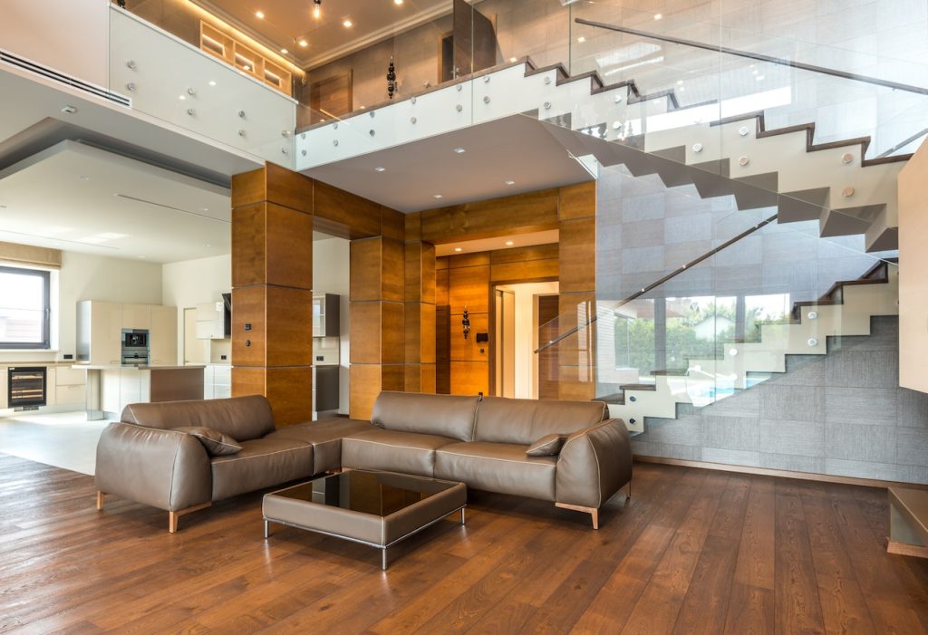 Glass panels and straight staircase cleaning can be done easily by MEIDE Team