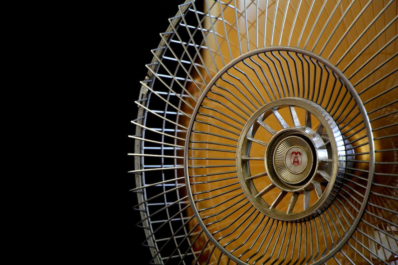 How To Clean A Wall Fan Quickly In Singapore