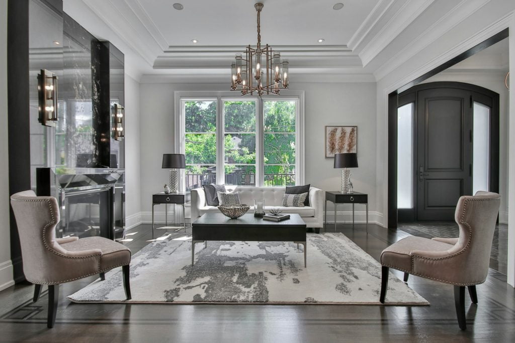 Send us latest photographs of ceiling and wall fixtures like chandeliers for the best cleaning results