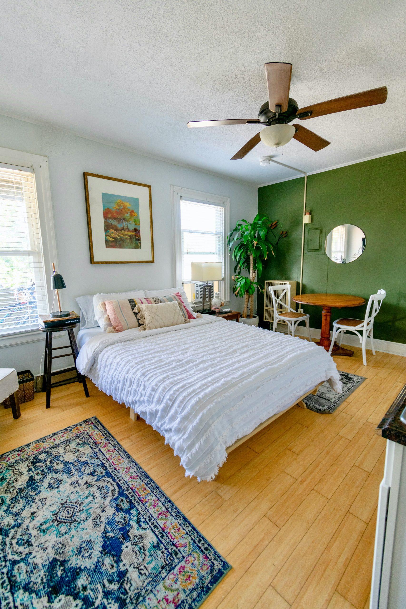 FAN IMAGE Prepare the right cleaning tools for efficient wall fan cleaning today
