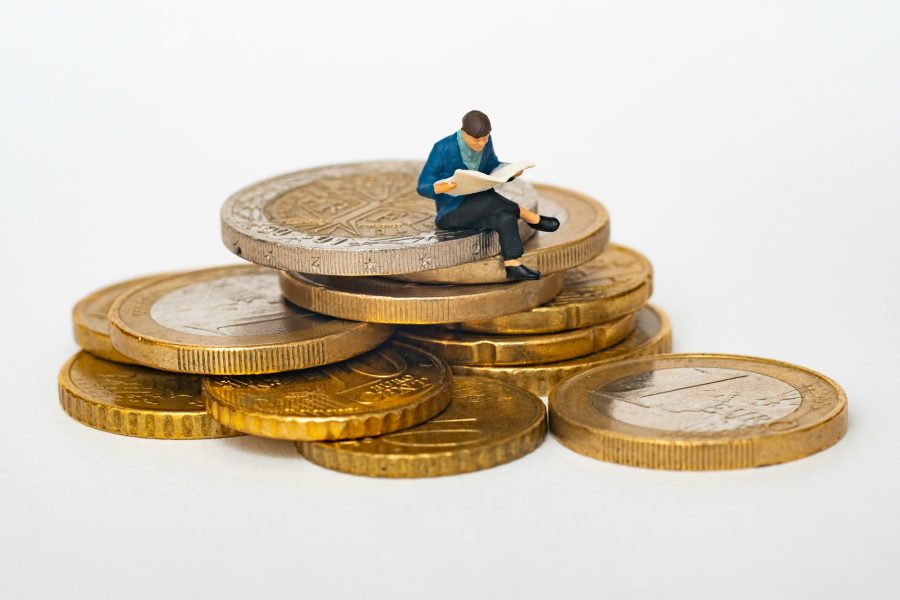 Know the difference in payment mode for cleaning companies vs maid agencies