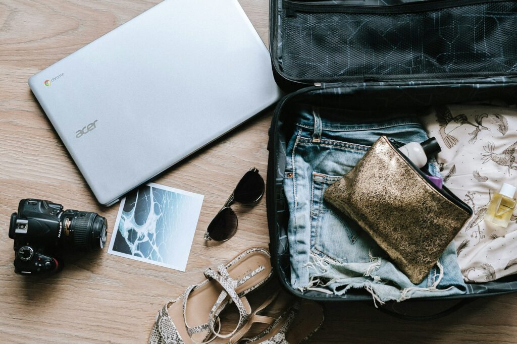 Need help unpacking and cleaning the house when back from holiday - find MEIDE